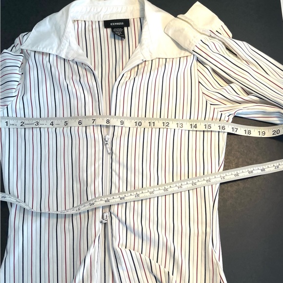 Express long sleeve pinstriped zip up blouse size medium. - Picture 8 of 11